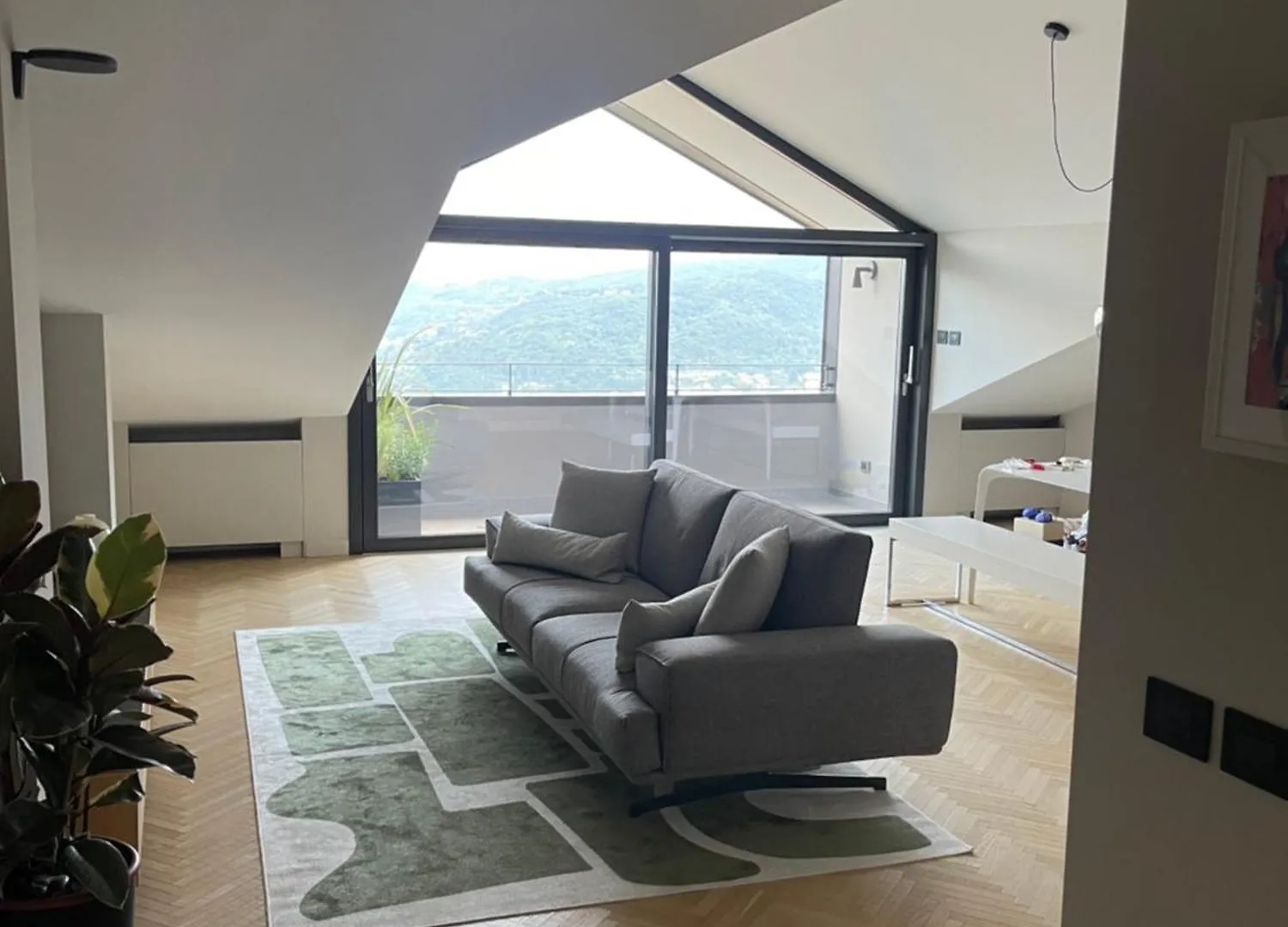 Villa Almana تْشيرنوبيو إيطاليا